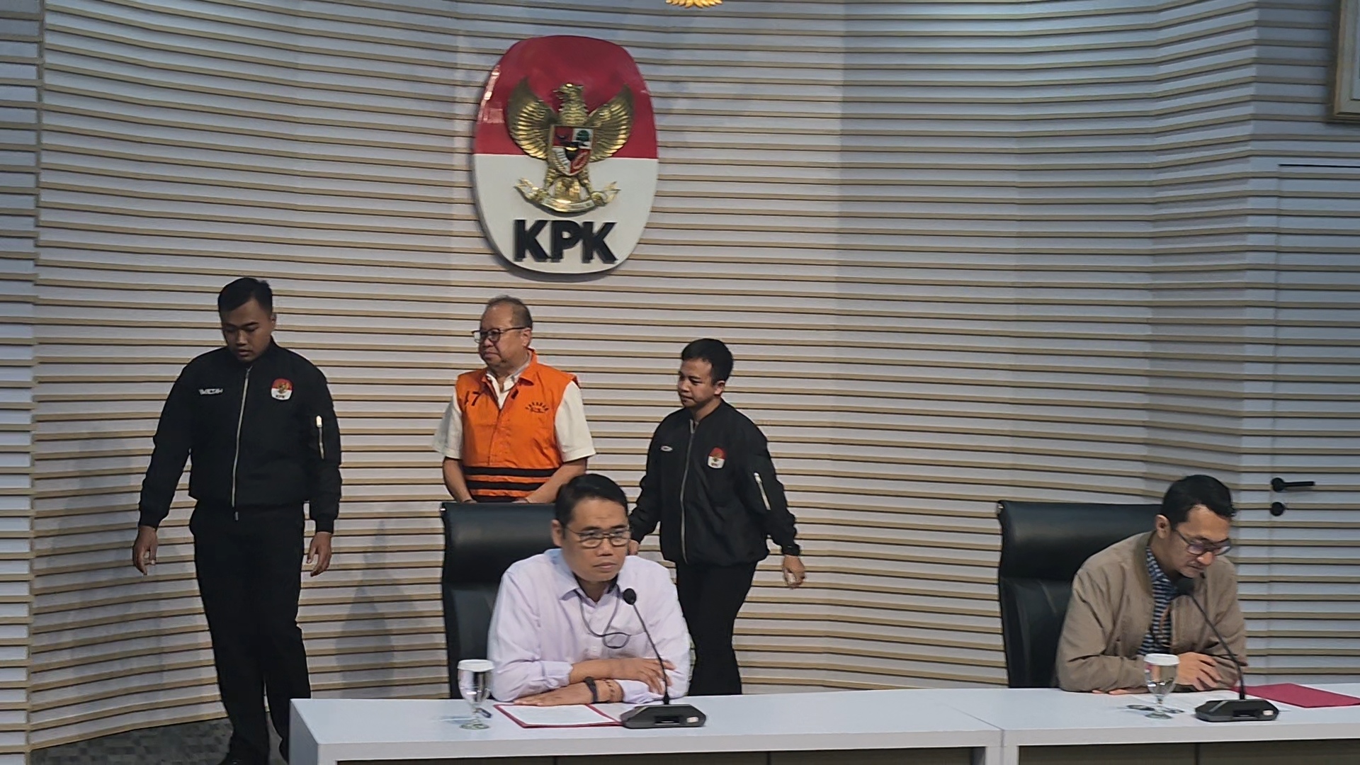 KPK Tahan Bos Bara Jaya Utama, Pakai Uang Kredit LPEI Buat Judi 
