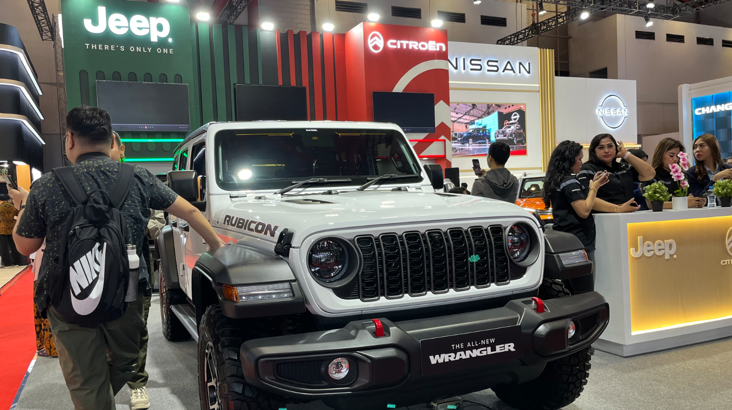 Jeep Gak Main-Main di IIMS 2026, Pengunjung Diajak Rasakan DNA Asli Off-Road!