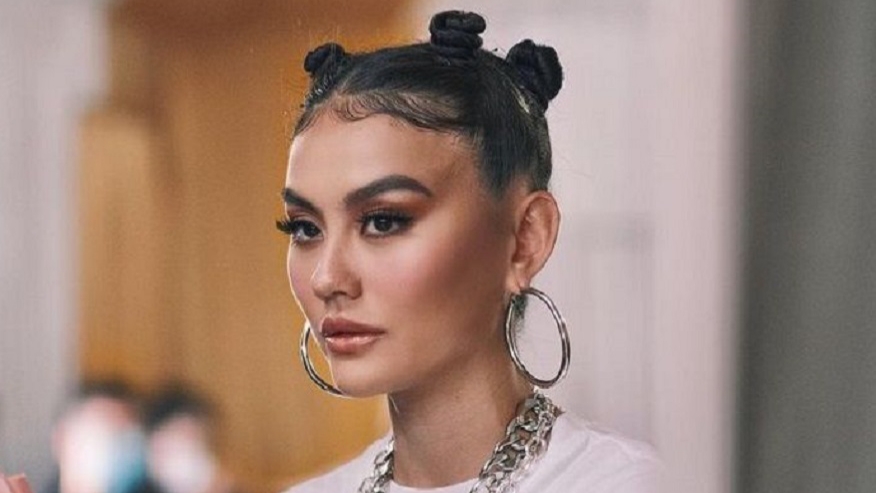 Santai Digugat Rp1,5 Miliar Atas Hak Karya Cipta oleh Ari Bias, Kuasa Hukum Agnez Mo: Dia Taat Undang-Undang