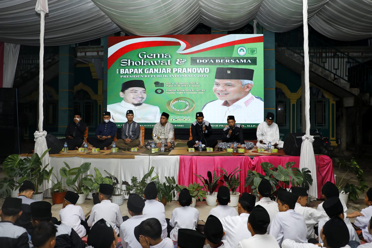 Ribuan Santri Jambi Deklarasikan Dukungan Ganjar Presiden 2024: Sudah Terbukti dan Terpuji