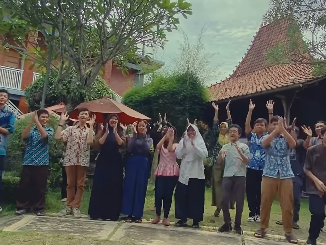 Intip Omah Dongeng Marwah, Kawah Candradimuka Ketua BEM UGM Tiyo yang Lantang Kritik Prabowo