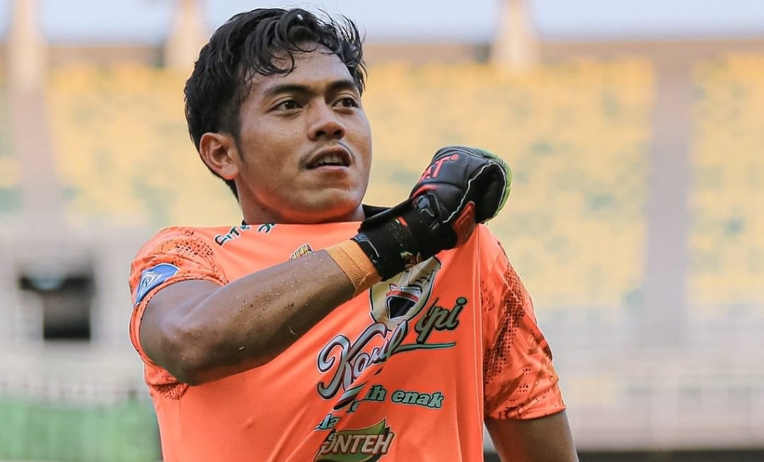 Persebaya vs Arema FC: Pemulihan Kiper Green Force Butuh 7-14 Hari