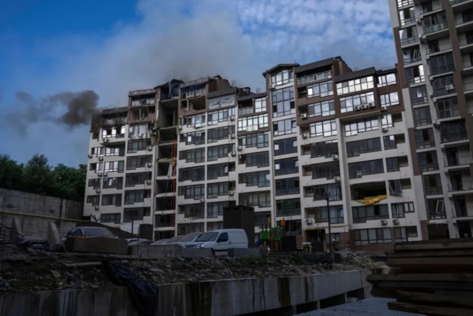Rusia Bombardir Kyiv saat Sejumlah Pemimpin Barat Bertemu di Eropa, Zelenskyy Bersumpah Membalas 