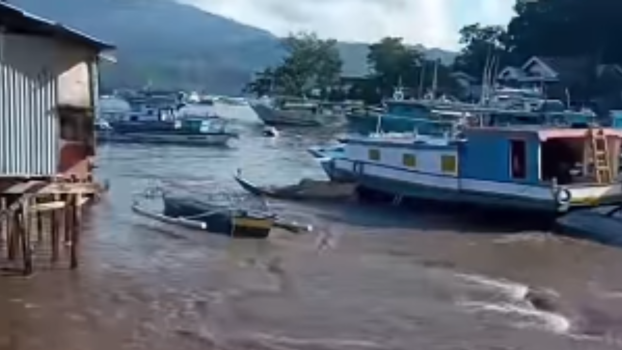Detik-Detik Air Laut Mendadak Surut Pasca Gempa Bumi M7,6 di Bitung Sulut