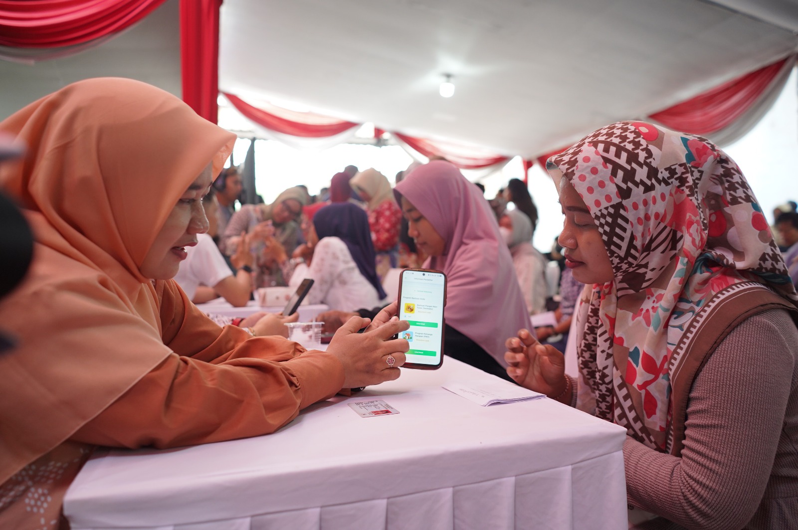 Surabaya Jadi Pilot Project, Perluasan Digitalisasi Bansos Berbasis AI Digeber: Bantuan Makin Tepat Sasaran?