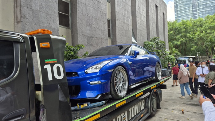 32 Kendaraan Mewah Sitaan Kasus Gratifikasi Kemnaker Dipindahkan KPK ke Rupbasan Cawang