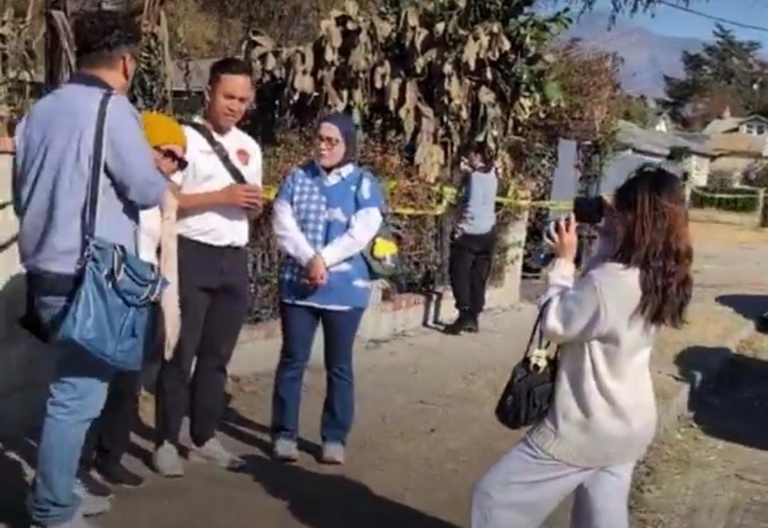 Detik-Detik Uya Kuya Disemprot Bule saat Bikin Konten di Kebakaran Los Angeles: Siapa Kalian, Tak Menghormati Kami!