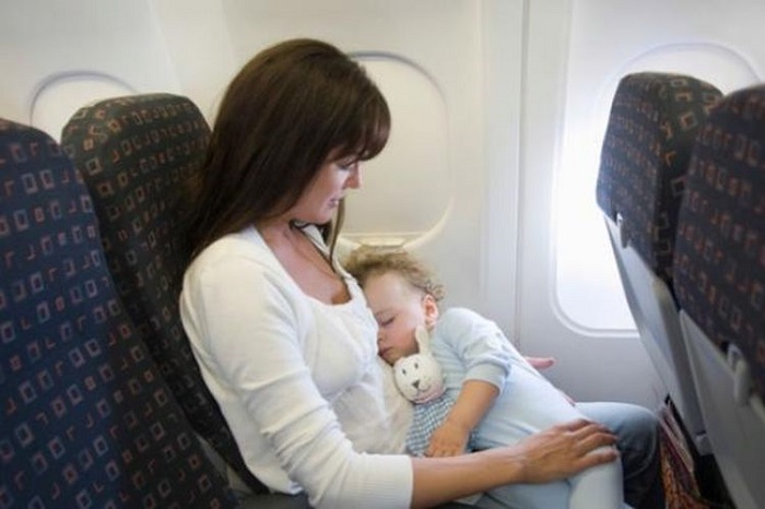 Tangisan Bayi di Dalam Pesawat Buat Wanita Ini Marah Besar: Itulah Alasan Saya Tidak Mau Punya Anak!