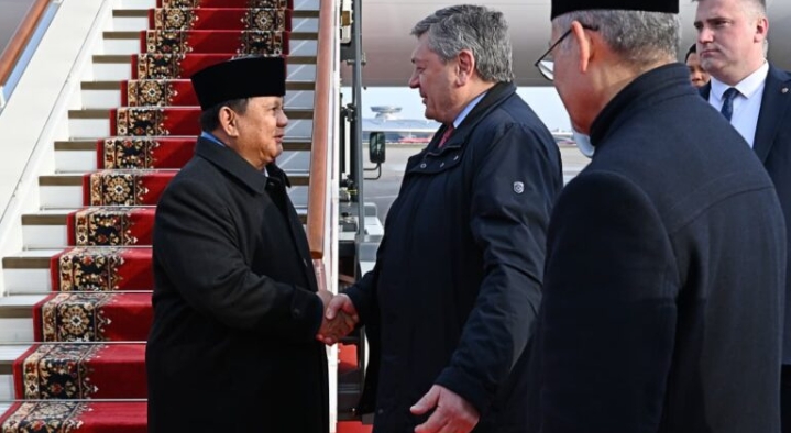 Presiden Prabowo Tiba di Moskow, Dijadwalkan Bertemu Presiden Putin 