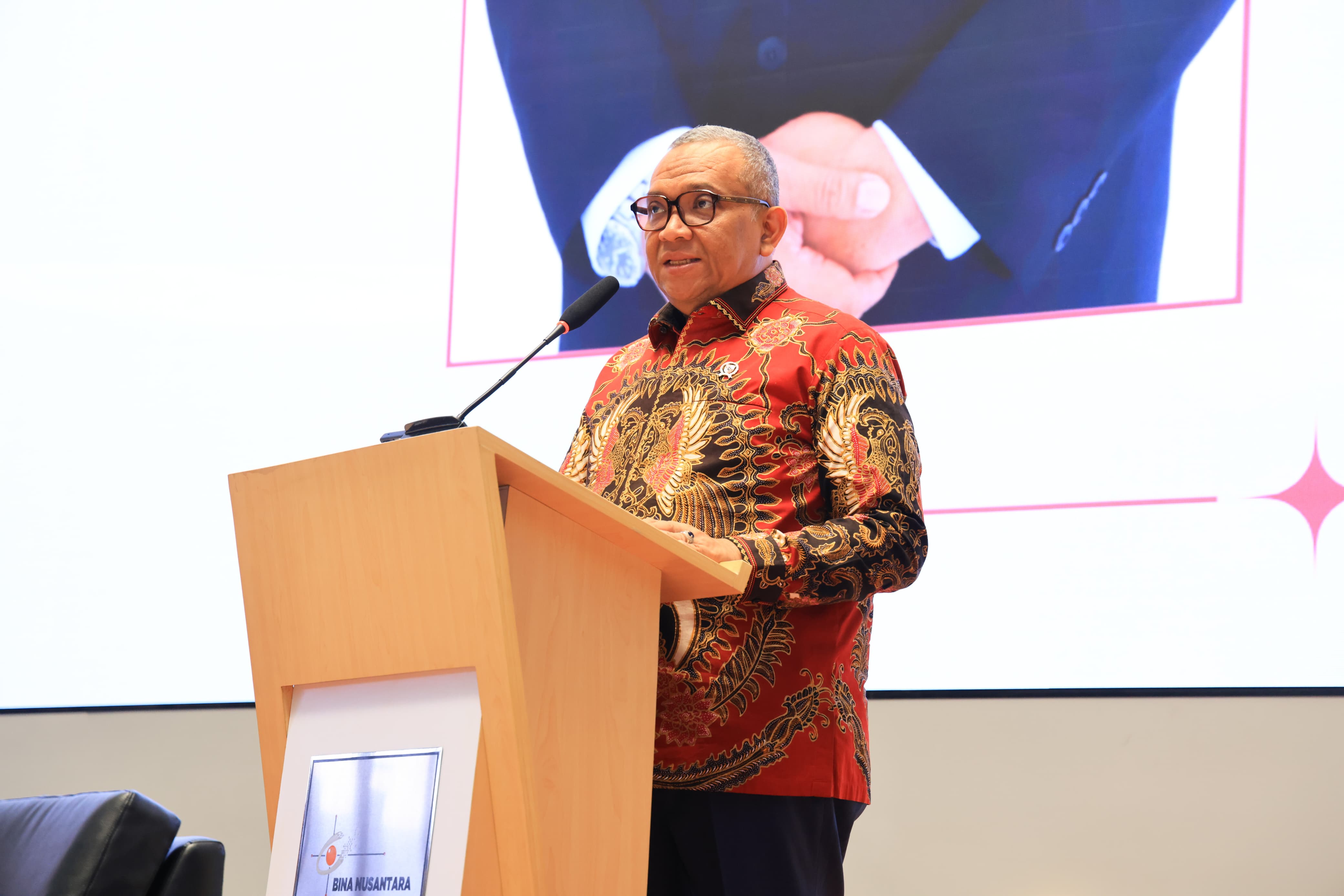 Gelombang AI Terus Meluas, Kemnaker Ingatkan Pekerja Perkuat Kompetensi