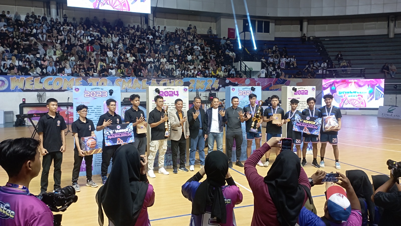 Laga Final Basketball SMALA CUP 2K24 Bikin Greget, de Sixteen Sukses Juarai 2 Kategori