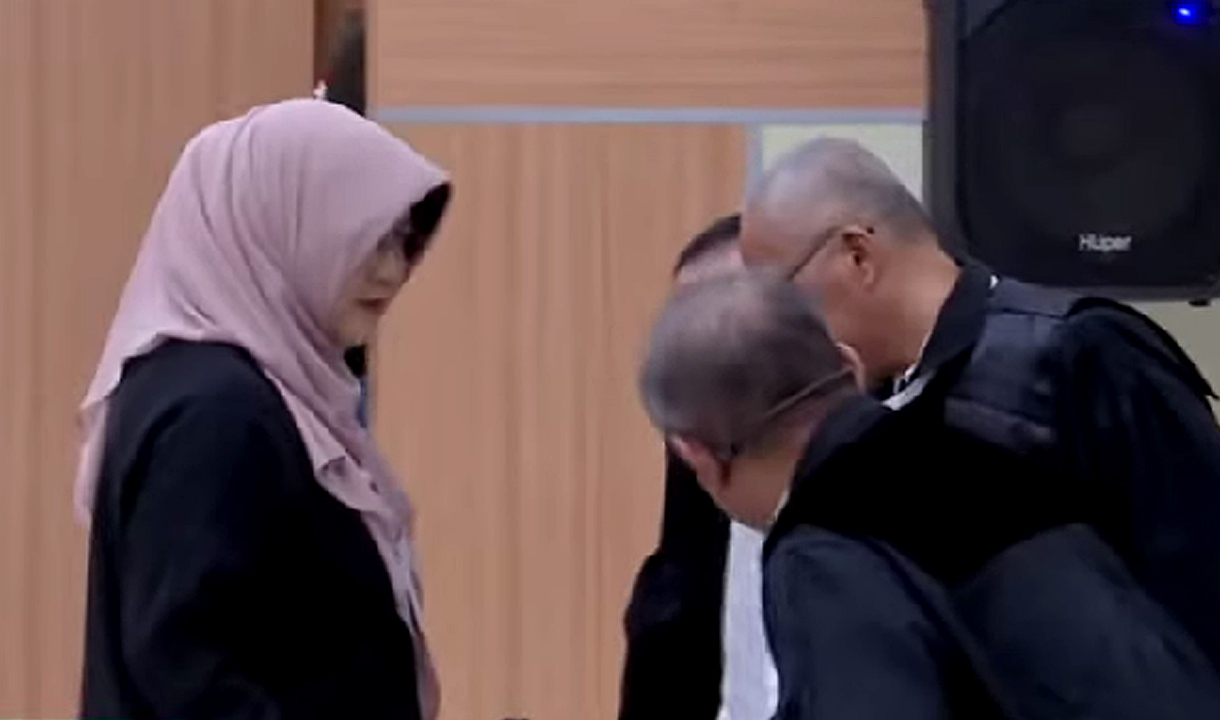 Mantan Wakapolri Sebut Sidang Dokter Tifa dan Roy Suryo Spesial   
