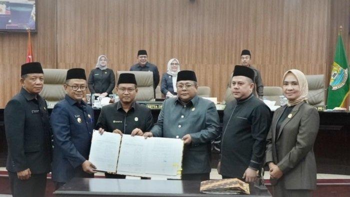 Pj Wali Kota dan DPRD Kota Bekasi Gani Muhamad Sepakati APBD Tahun 2025 Sebesar Rp 6,6 Triliun