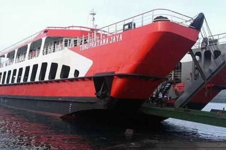 Kapal Ferry Ketapang-Gilimanuk Tenggelam di Selat Bali, Puluhan Penumpang Masih dalam Pencarian