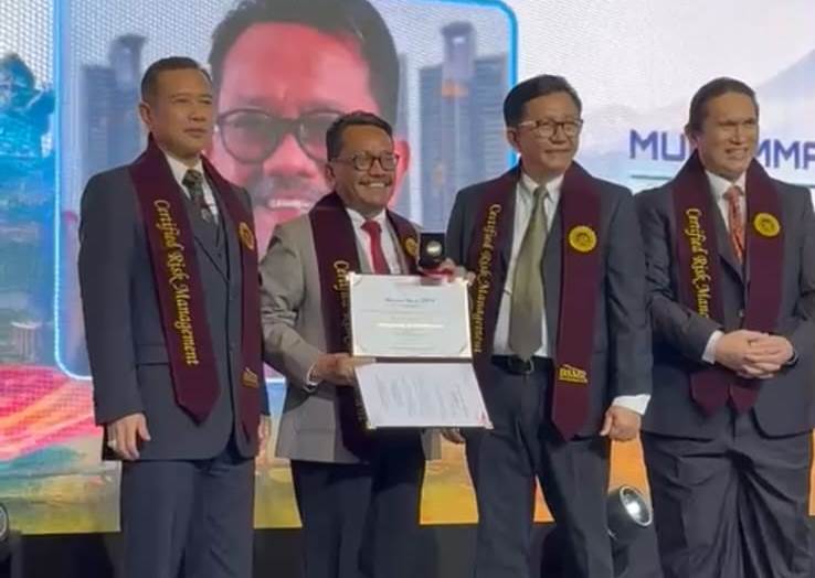 Muhammad Mas'ud Said Komisaris Bank Jatim Raih Gelar Certified Risk Management