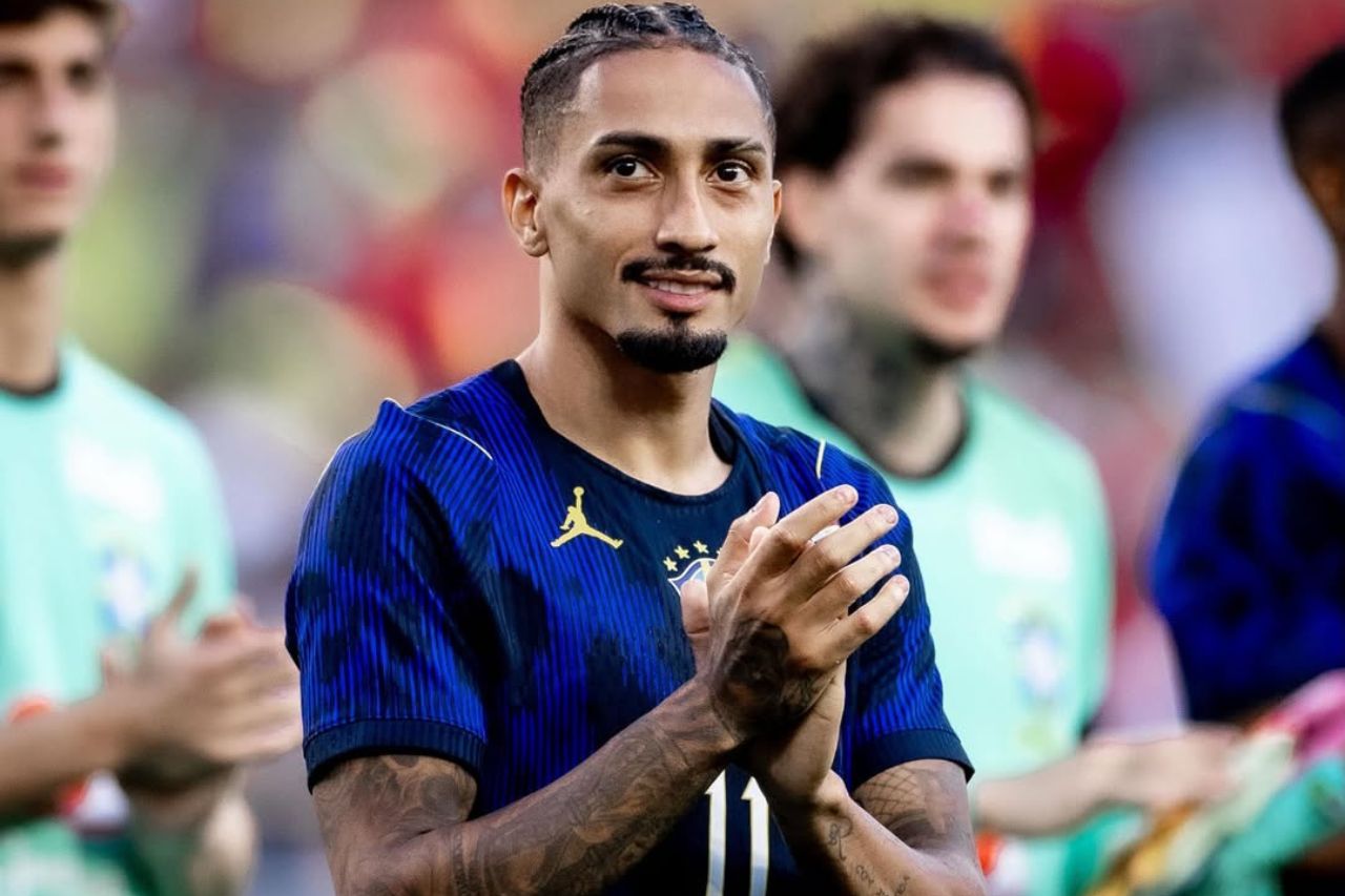 Raphinha Alami Cedera Otot Paha Kanan, Absen dari Piala Dunia 2026?