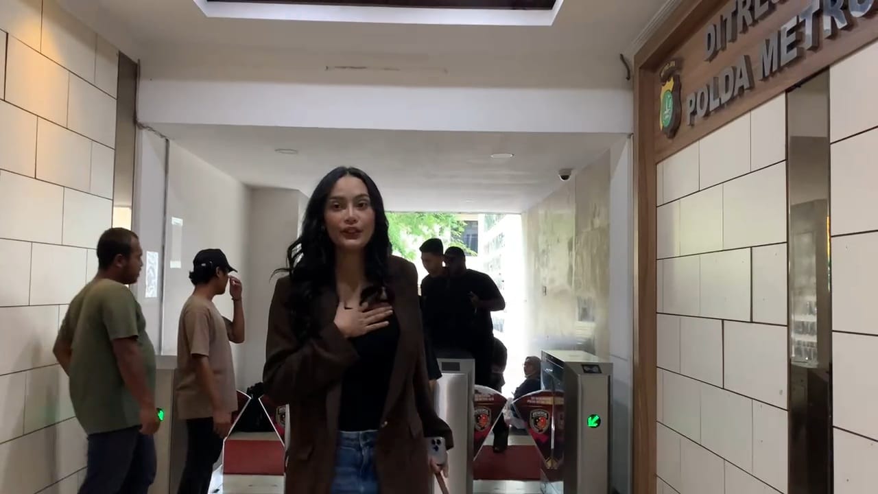 Tiba-tiba Erika Carlina dan DJ Panda Datangi PMJ, Ada Apa?