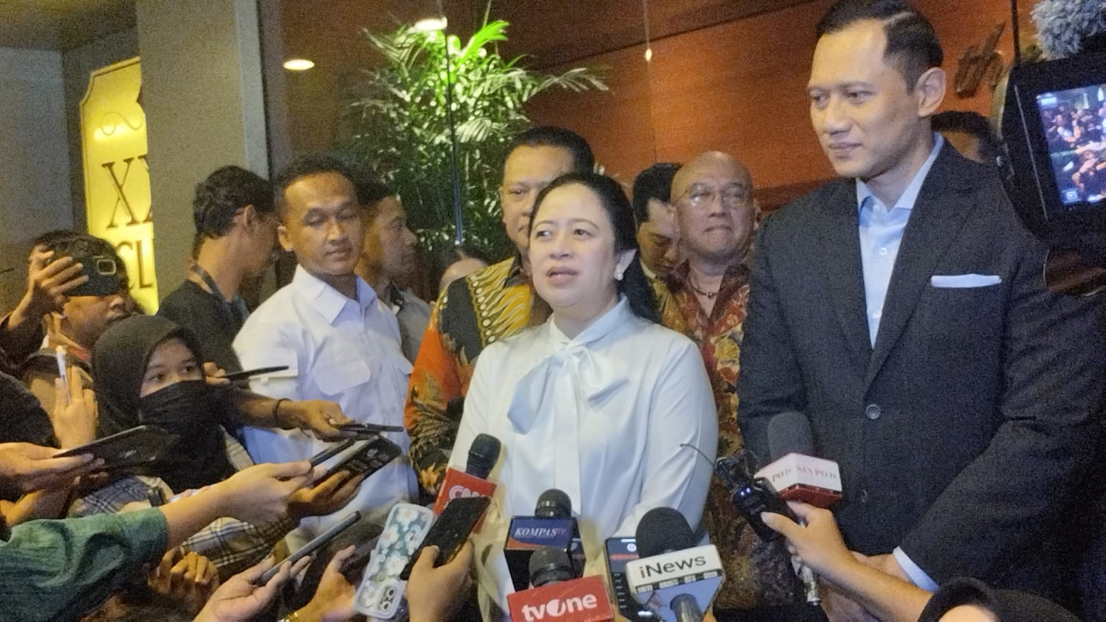 PDIP Tutup Pintu Kemungkinan Cawapres bagi AHY dan Ridwan Kamil