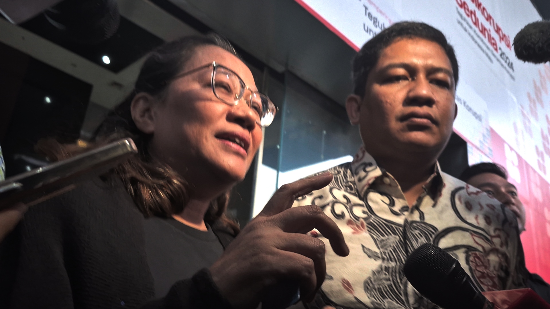 Kasus Hasto-Harun, KPK Minta Imigrasi Cekal Agustiani Tio dan Suaminya ke Luar Negeri