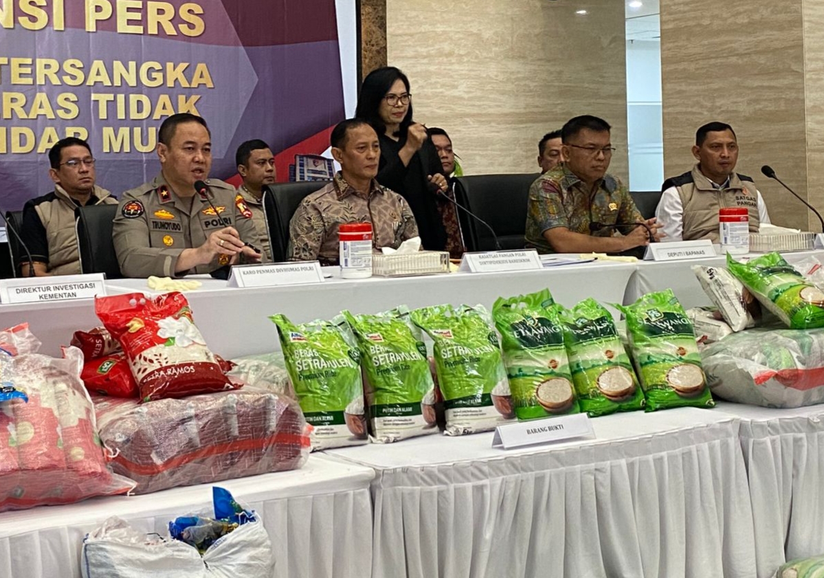 Bareskrim Tetapkan 3 Tersangka Produsen Beras Premium Palsu, Sita 132 Ton Beras