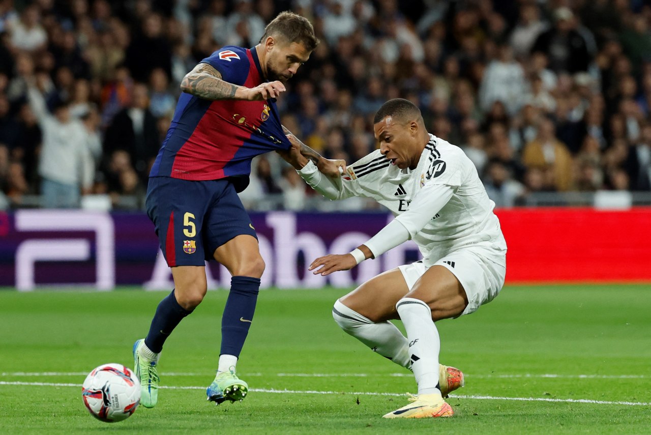 Rahasia Barcelona Hajar Real Madrid 4-0: Taktik Offside Trap yang Bikin Kylian Mbappe Frustrasi 