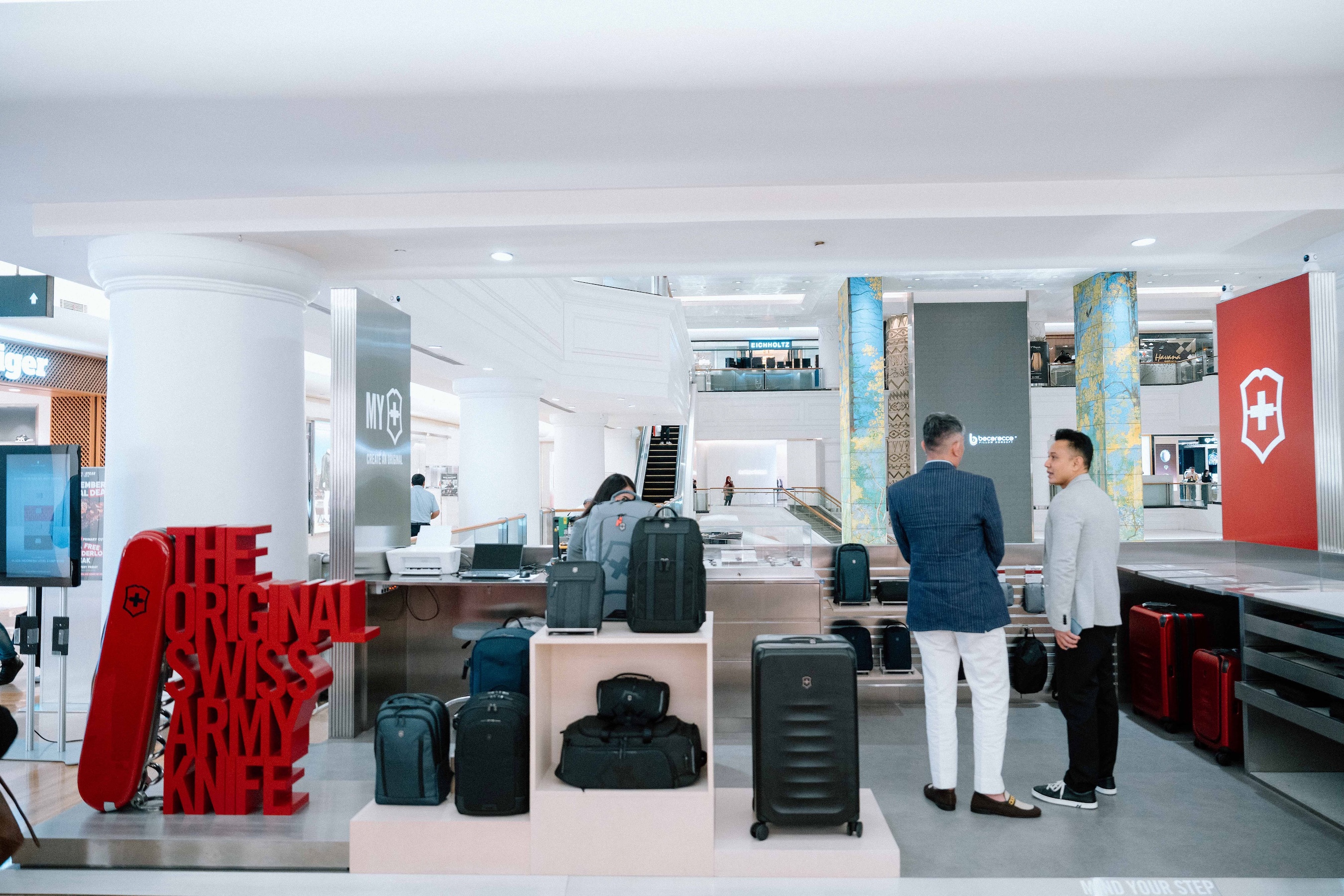 Persiapan Liburan Akhir Tahun 2025, 6 Item Victorinox Ini Wajib Dibawa Travelers