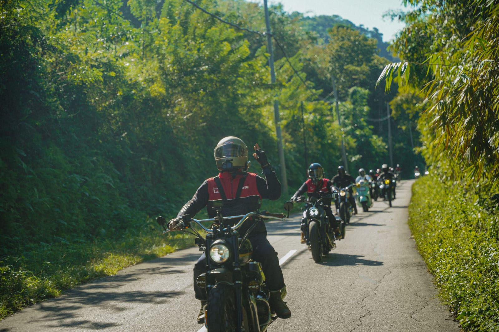 Sumba Trip Bersama Motul Indonesia, Petualangan Seru Sekaligus Aksi Peduli Pendidikan