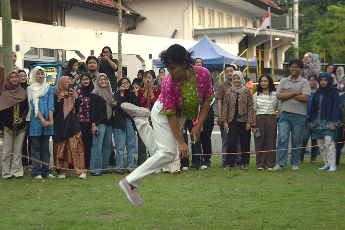 Yok Dolan Pos Bloc, Serunya Peserta Bernostalgia dengan Permainan Tradisional