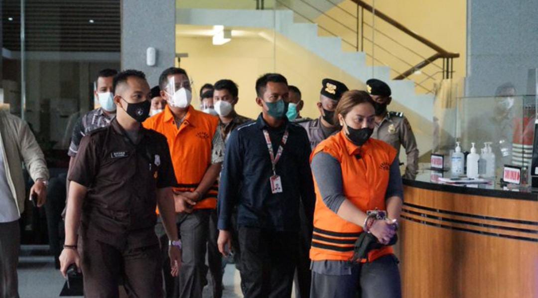  KPK Tahan 3 Tersangka Korupsi Dana Insentif Daerah Kabupaten Tabanan, Salah satunya Mantan Bupati