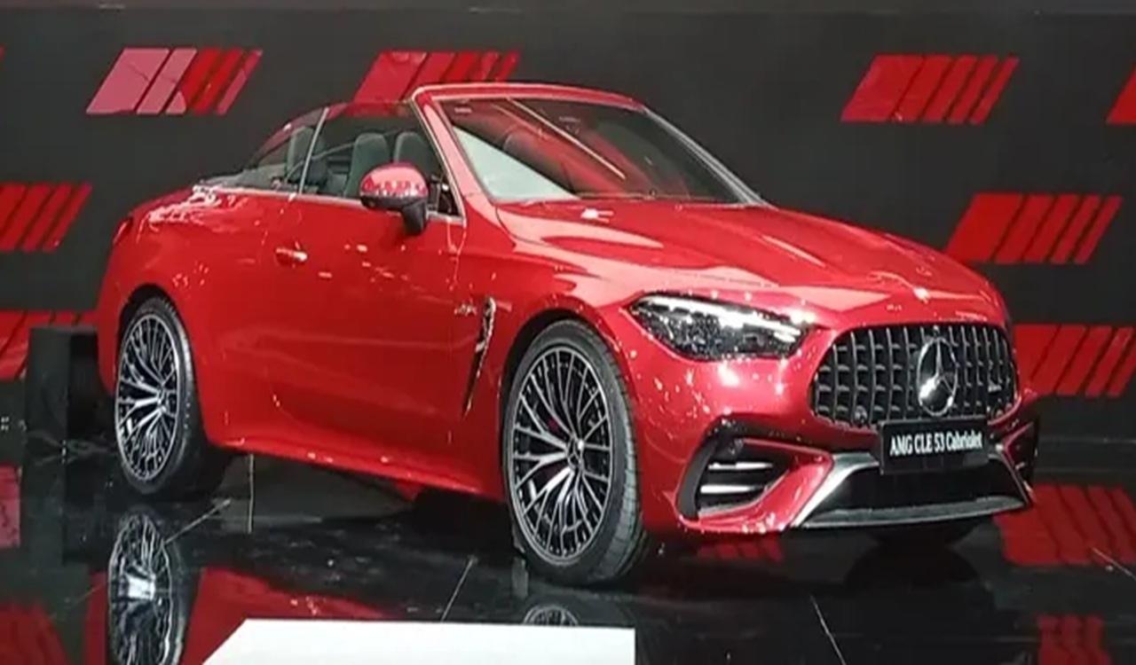 Mercedes-Benz Perkenalkan Mobil Atap Terbuka Terbaru, AMG CLE 53 4MATIC+ Cabriolet Tampil di GIIAS 2025