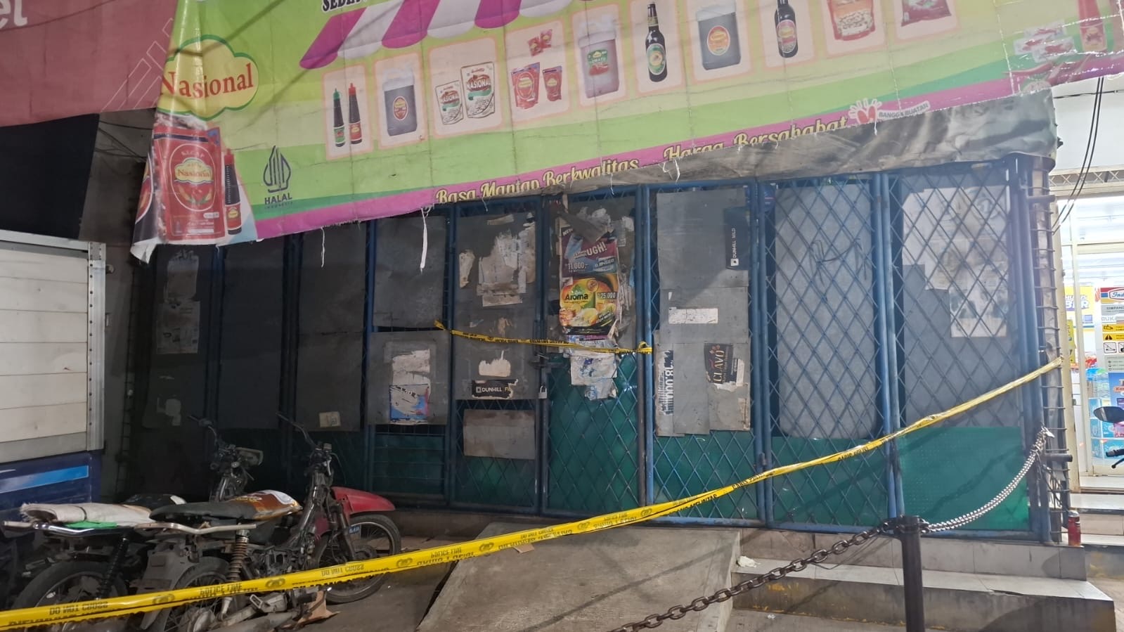 MERINDING! Bos Sembako di Bekasi Ditemukan Bersimbah Darah di Tumpukan Kardus, Dibunuh Karyawan Sendiri