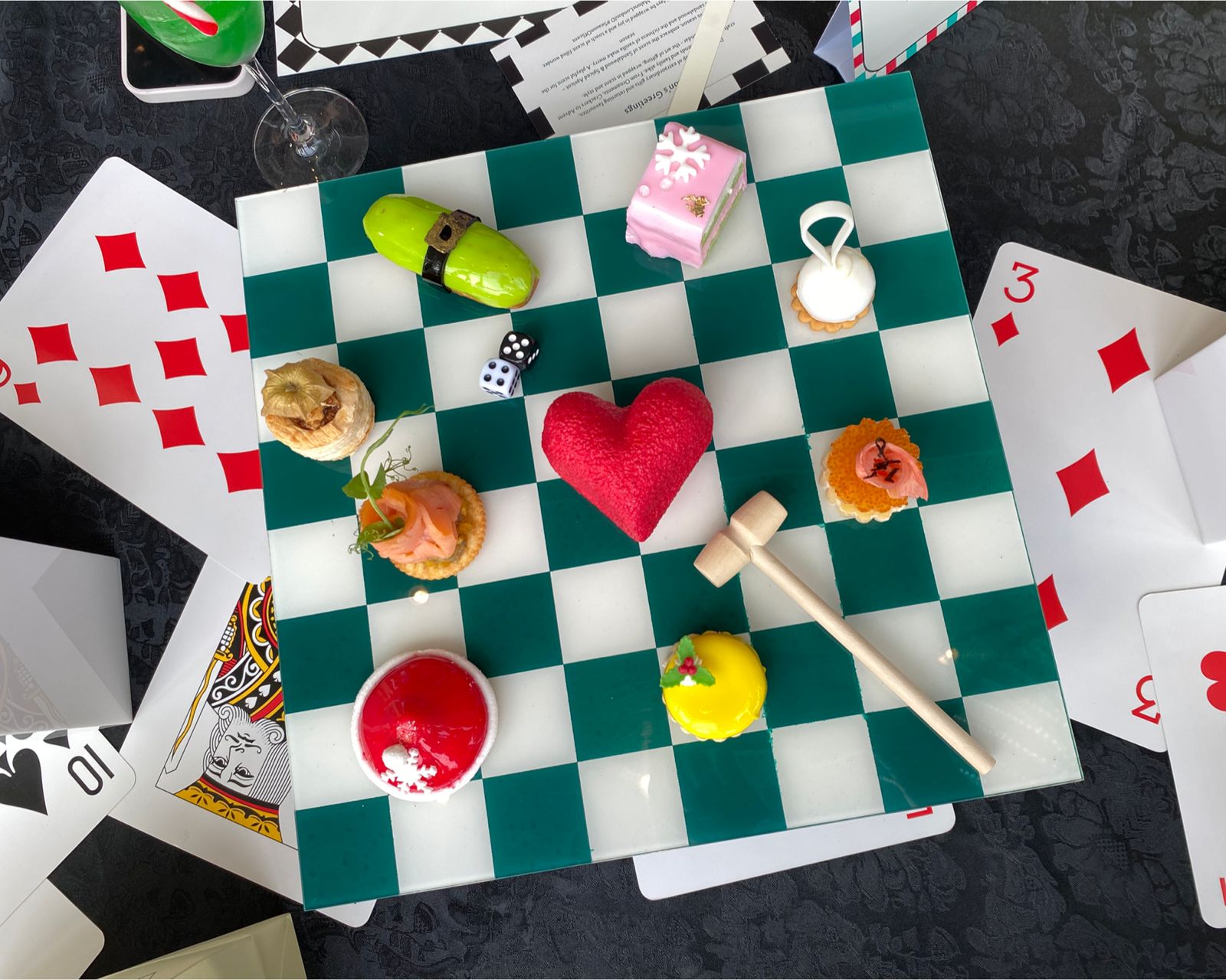 Afternoon Tea di The Westin Surabaya Perkenalkan 4 Permainan Kumpul Keluarga ala Warga Inggris, Cocok Mengisi Waktu Libur Nataru