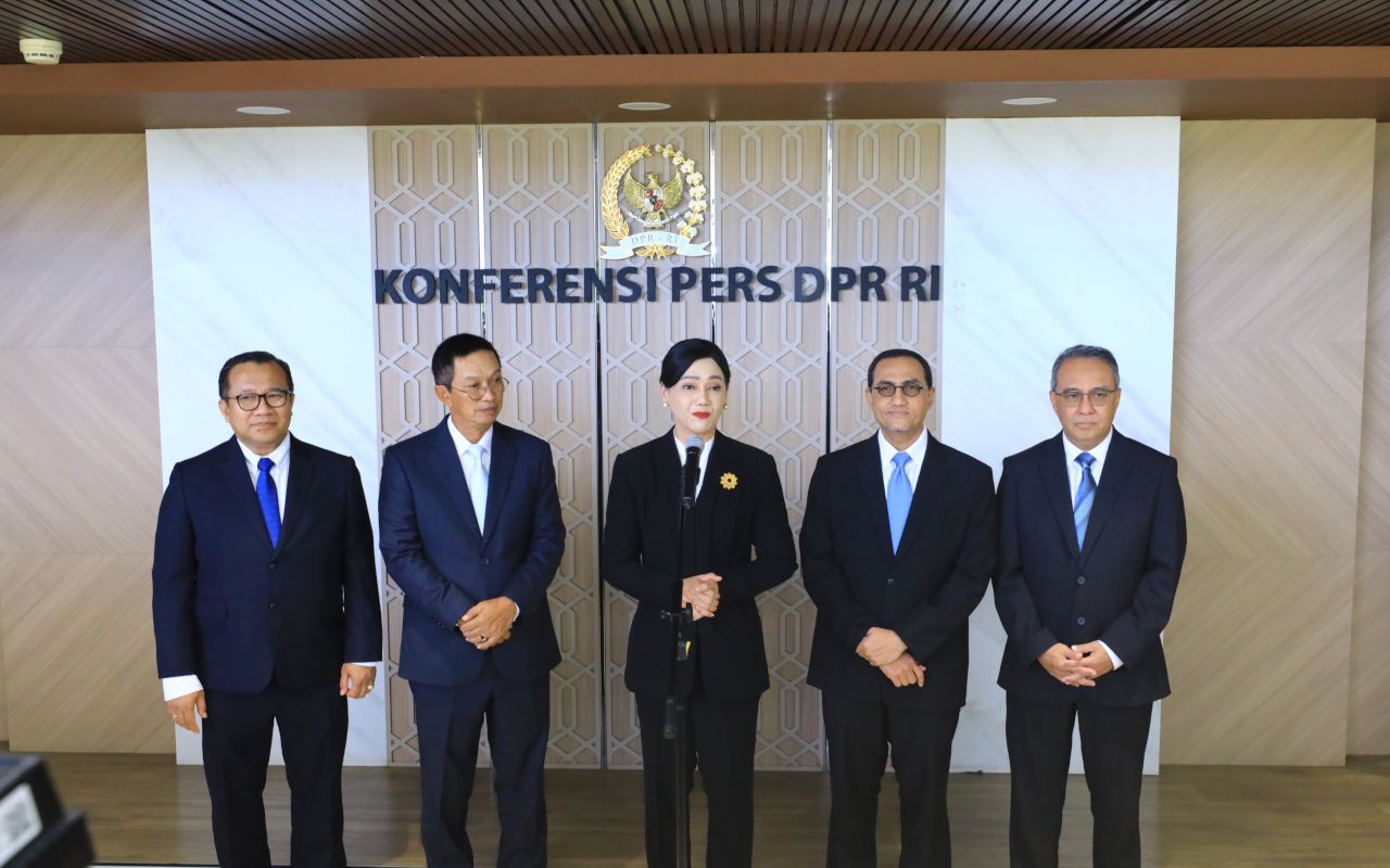 DPR Resmi Tetapkan Lima Calon Anggota Dewan Komisioner OJK, Ini Daftarnya