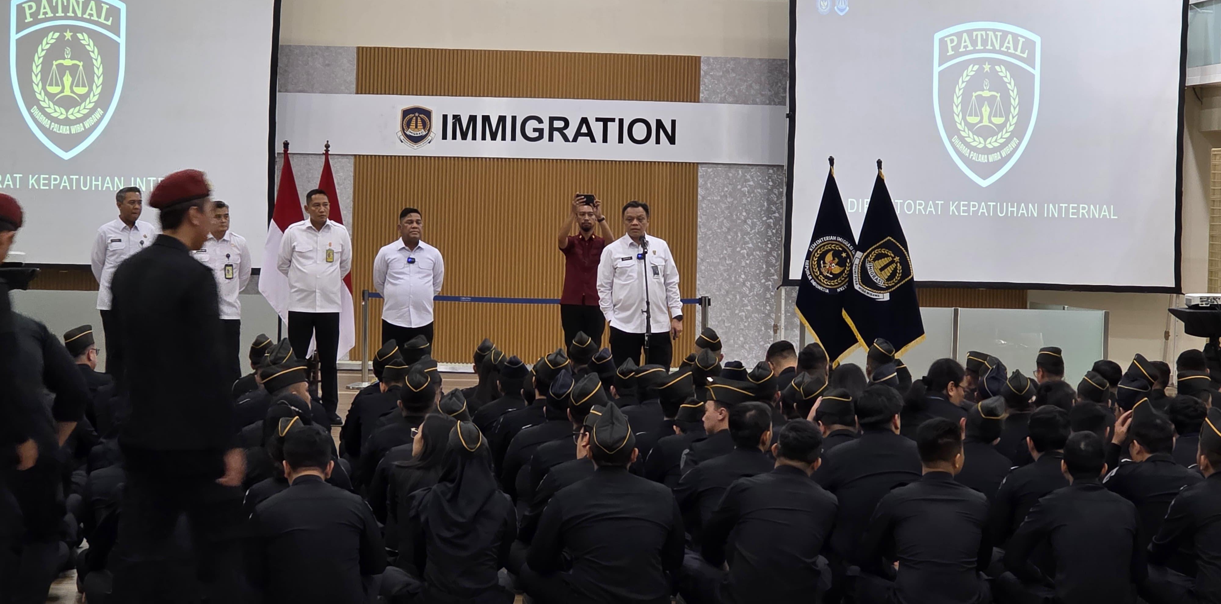 Wow! Ratusan Pegawai Imigrasi Kena Semprit, Patnal Tak Pandang Bulu