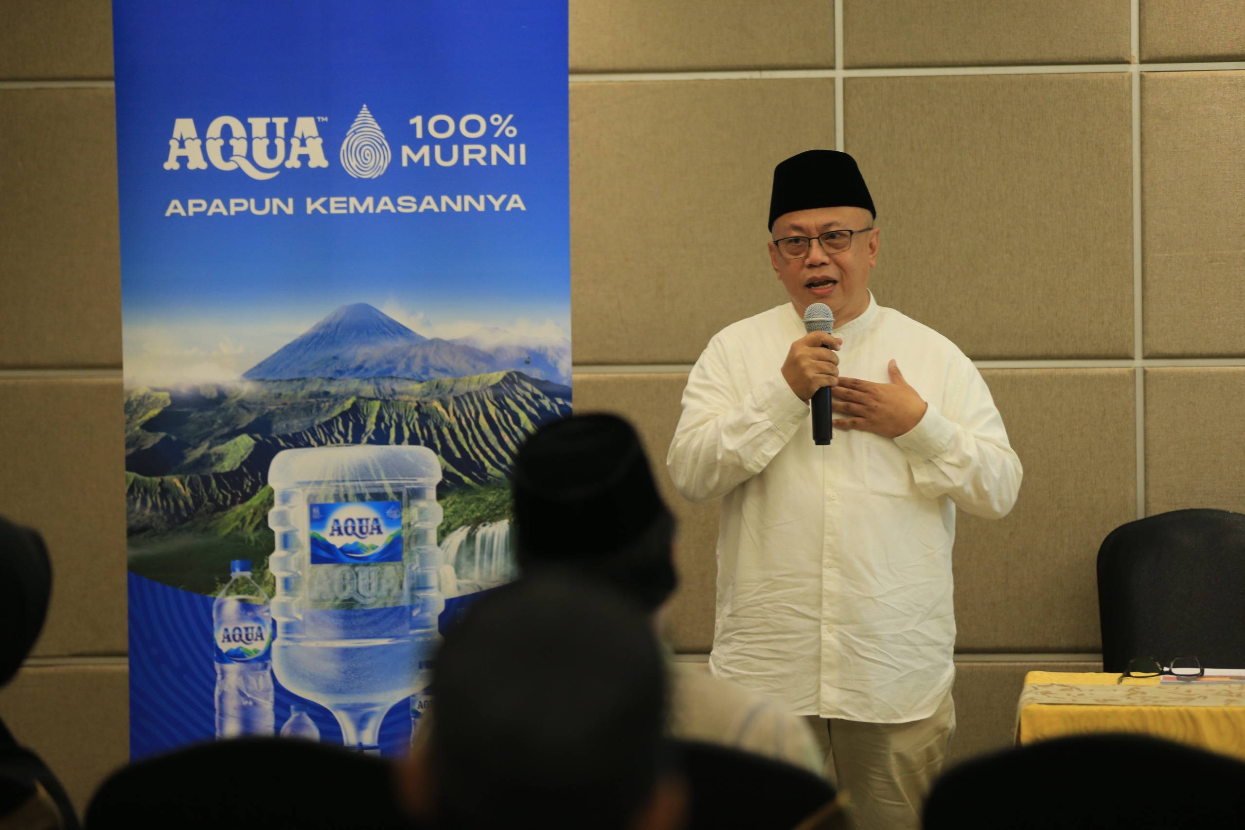 Dewan Masjid Indonesia dan AQUA Umrahkan 20 Marbot Masjid dari Enam Provinsi 