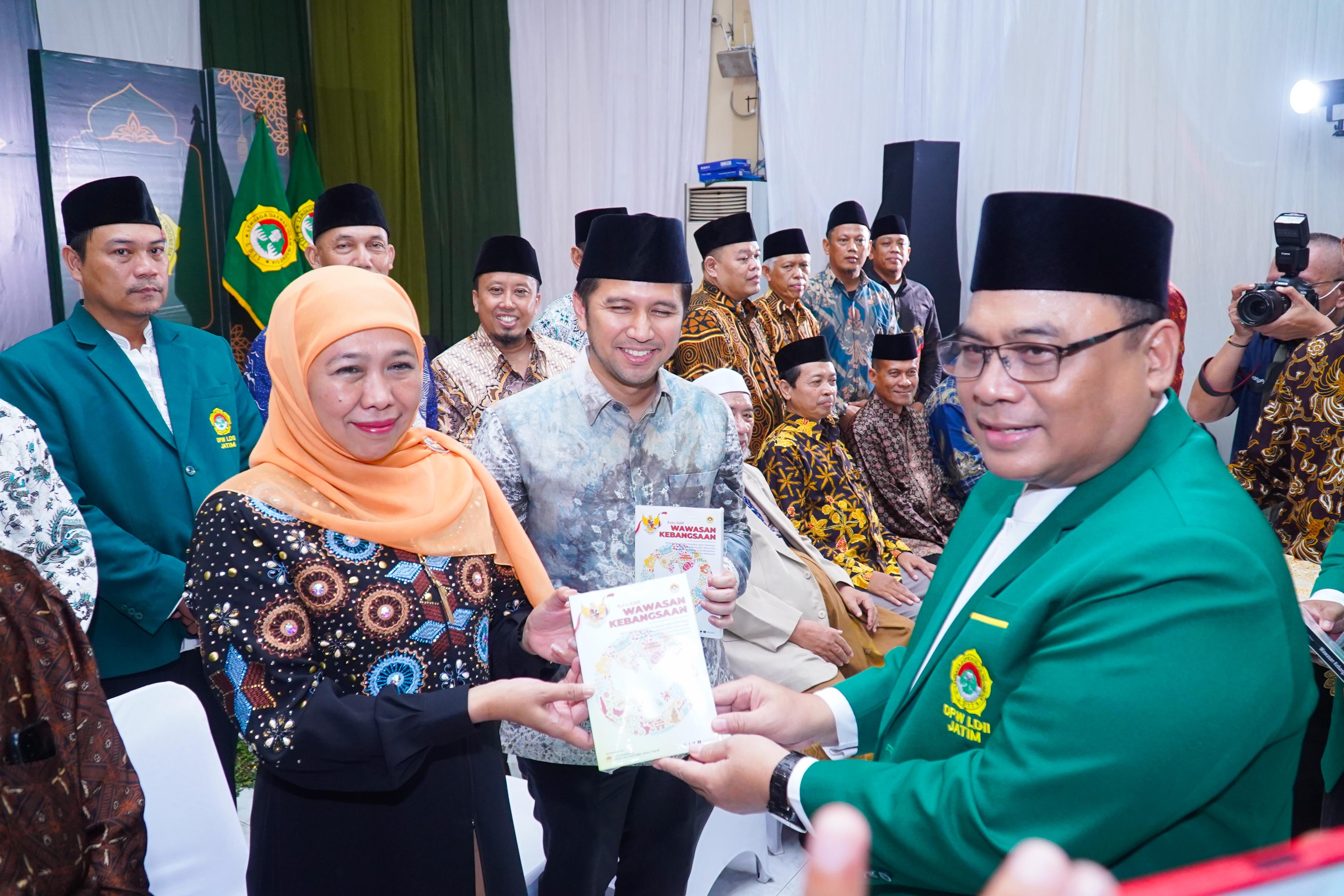 Semakin Perkasa, Khofifah Kantongi Dukungan LDII Maju di Pilgub Jatim 2024