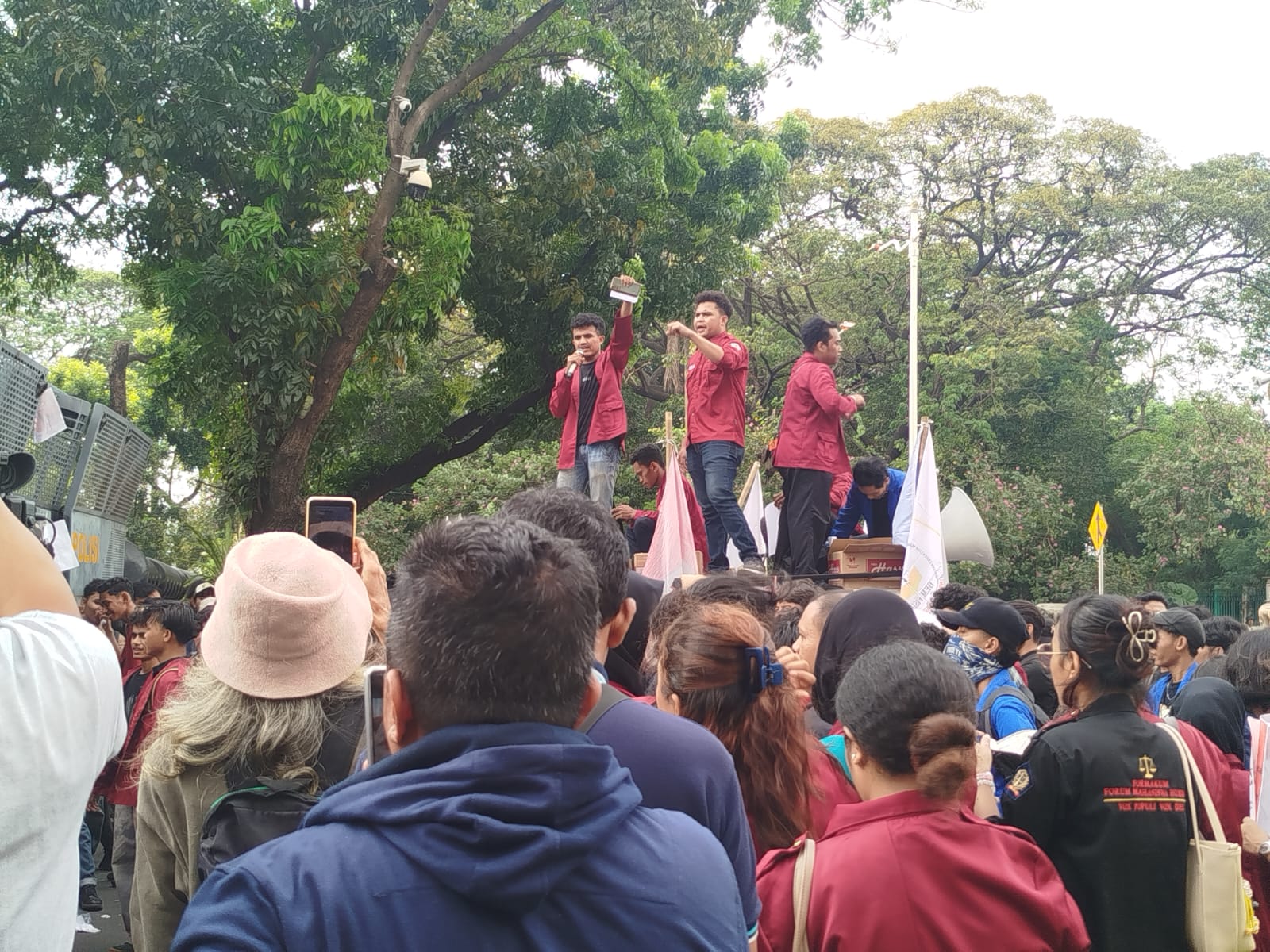 UBK Panas, Mahasiswa Kepung Medan Merdeka: Innalillahi Keadilan! 