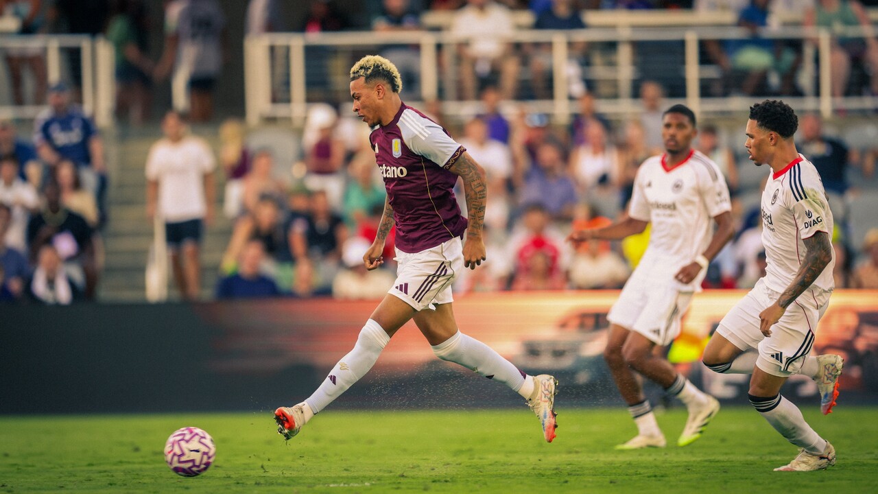 Watkins dan Rogers Cetak Gol, Aston Villa Ditahan Frankfurt 2-2 di Kentucky