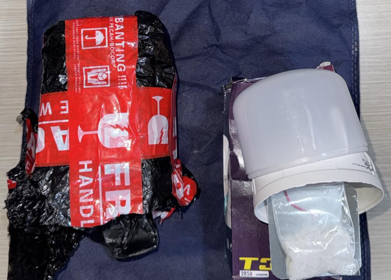Polisi Gagalkan Penyelundupan Sabu dalam Paket Lampu, Pemuda Jagakarsa Dicokok