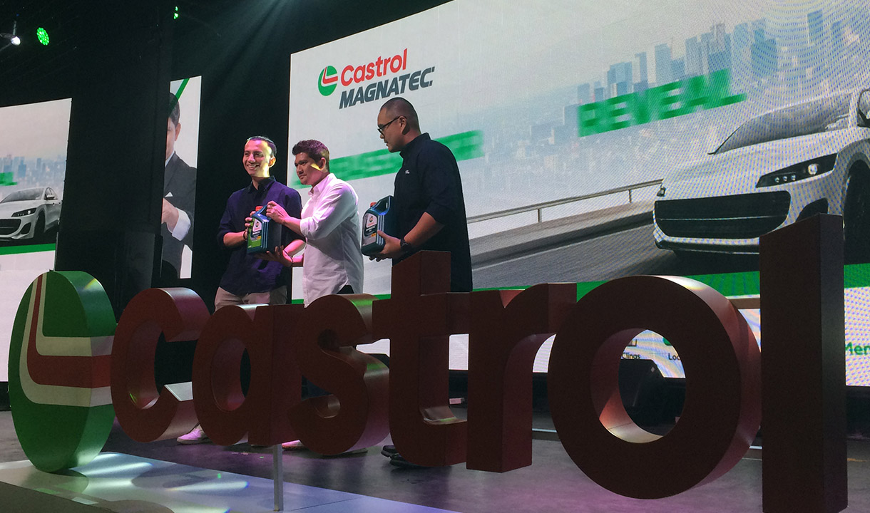 Castrol Tunjuk Iko Uwais Sebagai Brand Ambassador 