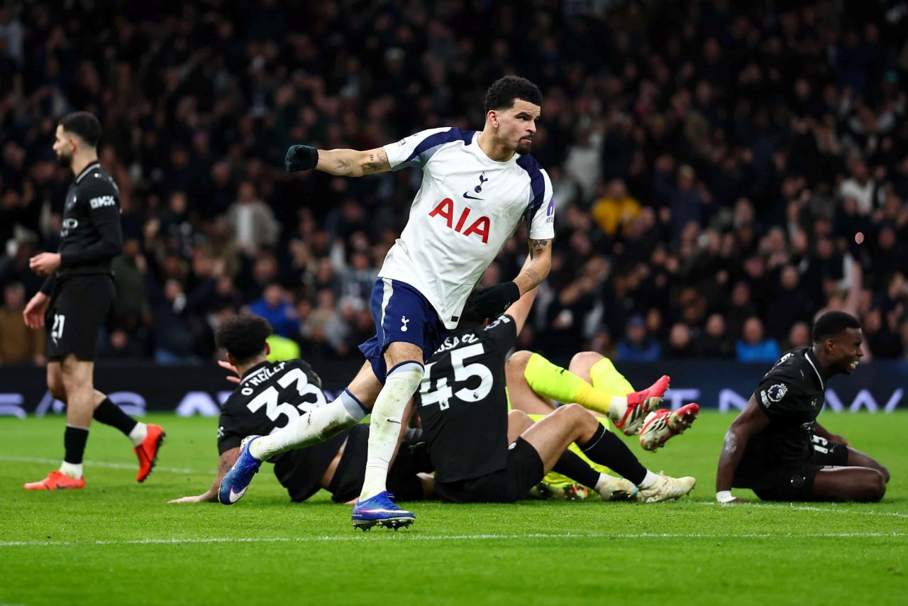 Rating Pemain Tottenham yang Menahan Imbang Man City 2-2, Solanke-Simons Menyala!