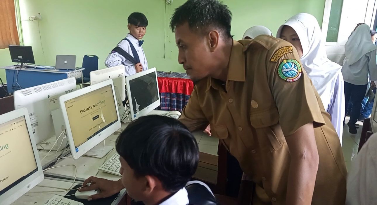 Guru Pontianak Sabet Penghargaan Internasional Berkat Inovasi AI di Kelas