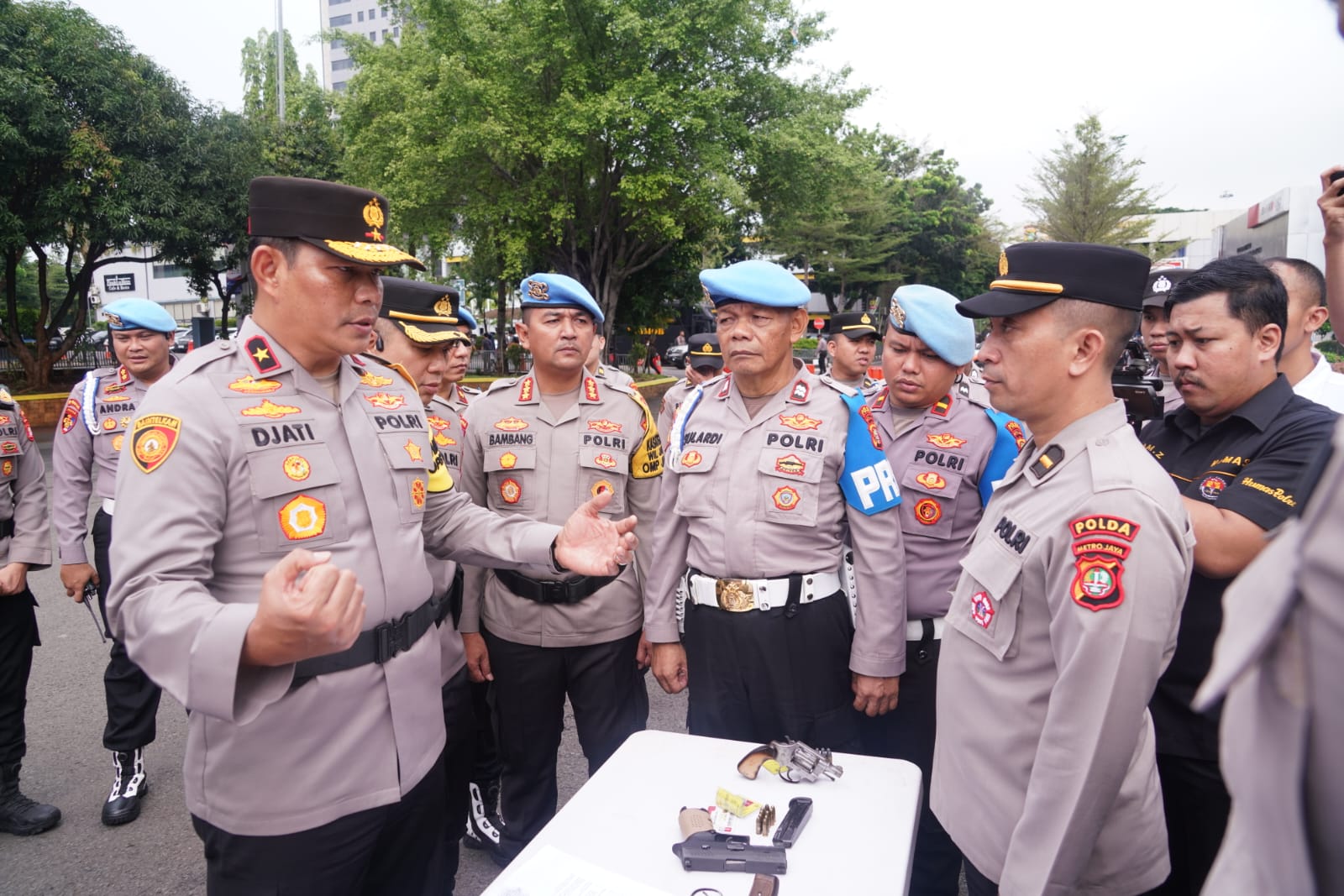 Khawatir Disalahgunakan, Senjata Api Milik Anggota Polisi Diperiksa Wakapolda Metro