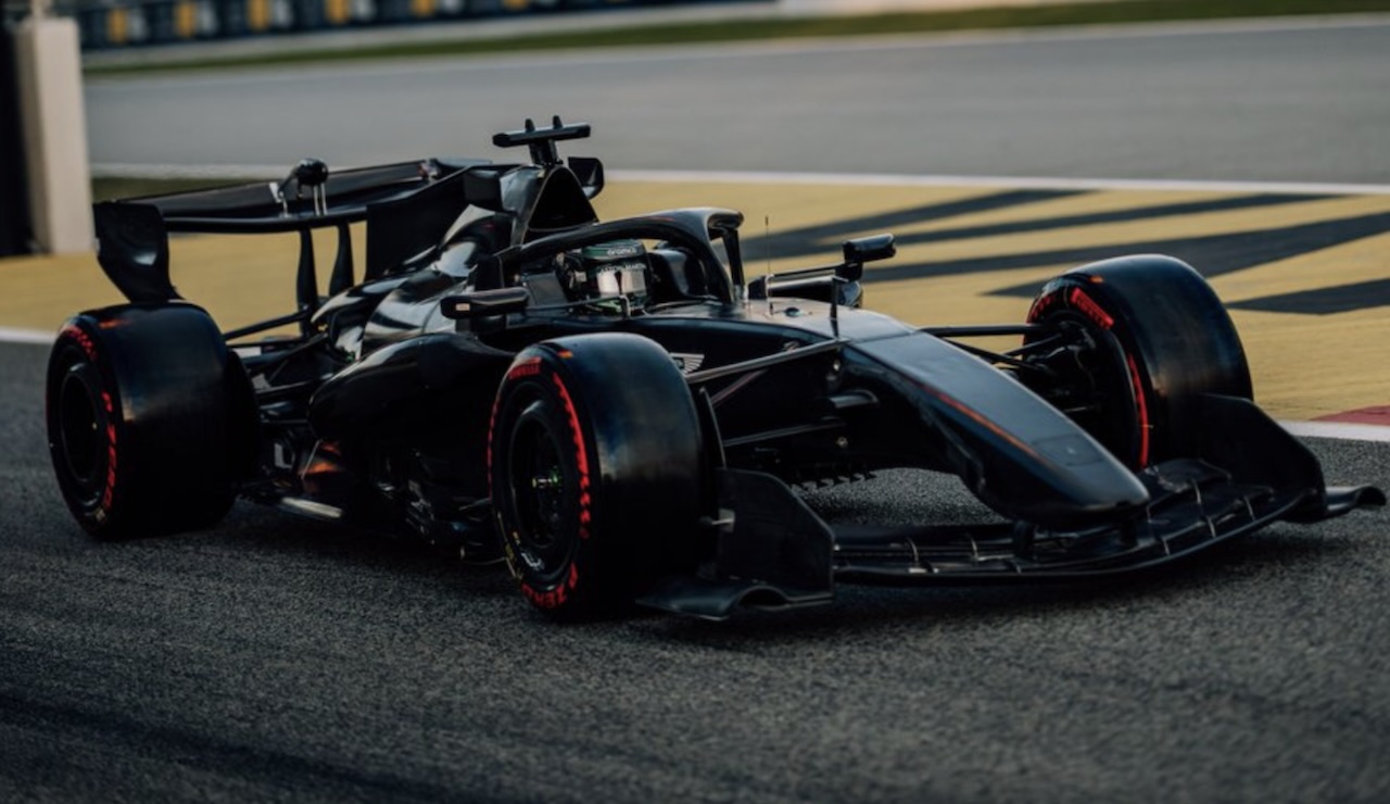 AMR26 Superkeren: Debut Adrian Newey di Aston Martin Bikin Rival Waspada