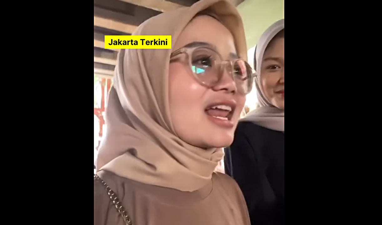 Parkir Pinggir Jalan Tanah Abang Rp60 Ribu, Netizen: @pramonoanung Bisa Nertibin Tanah Abang?