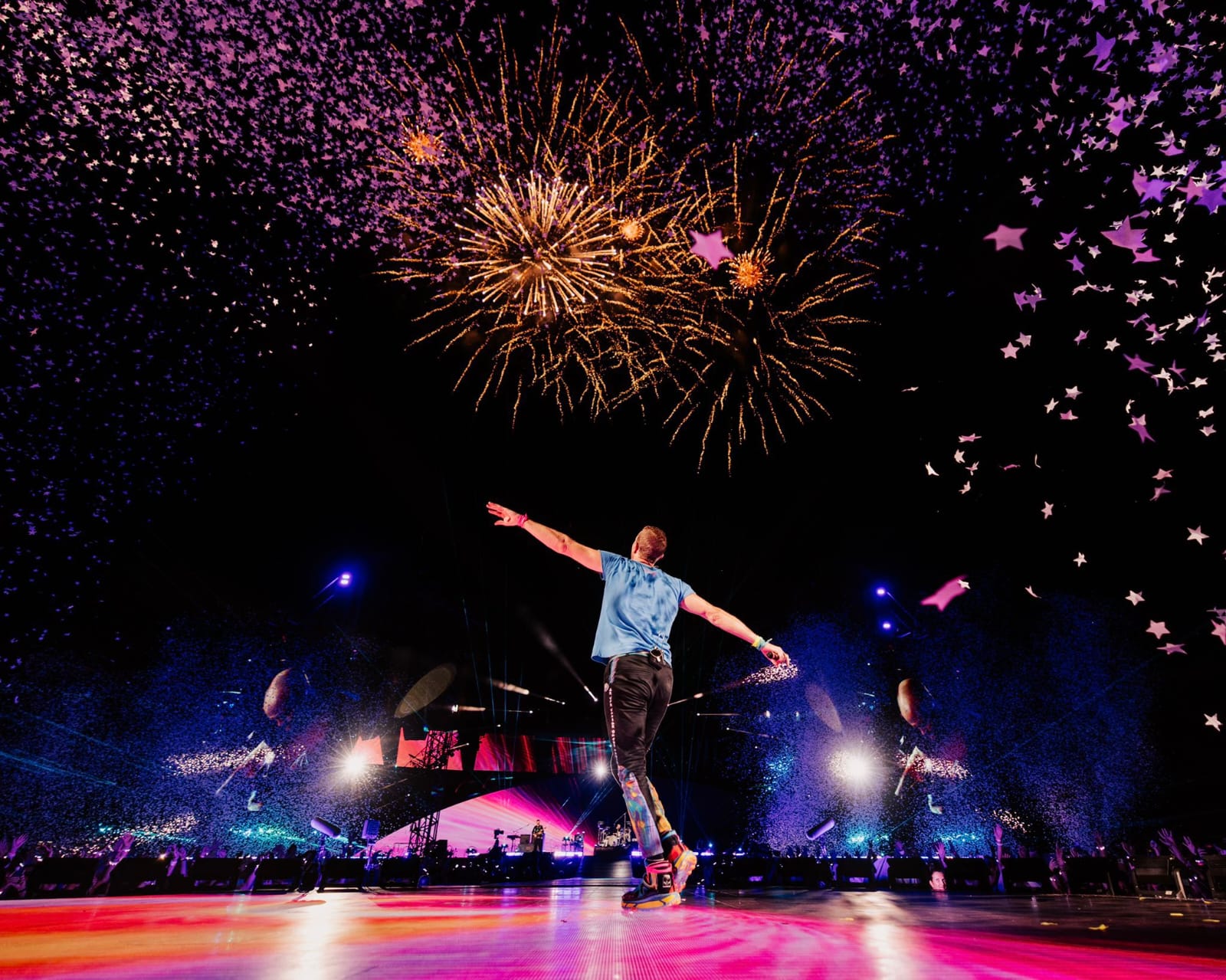 Tiket Termahal Konser Coldplay Ultimate Experience Ludes dalam Hitungan Menit