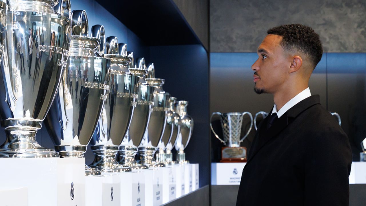 Alexander-Arnold Perkenalkan Diri di Real Madrid: Mimpi Jadi Kenyataan!
