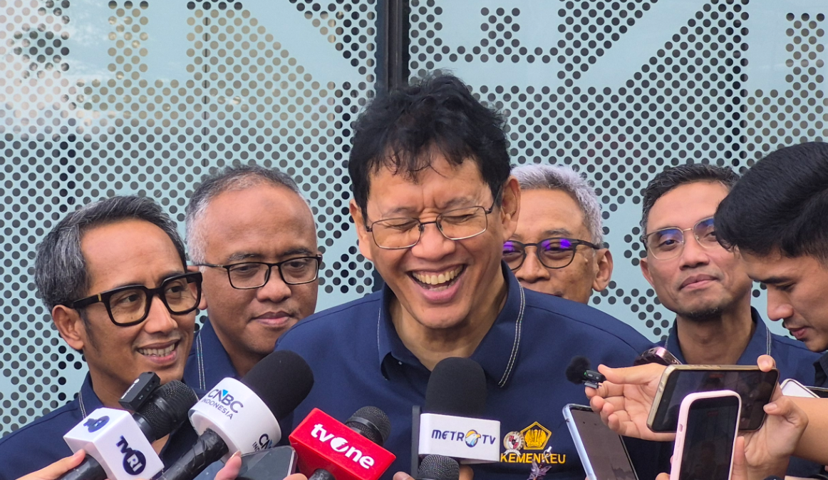 Senyumnya Tetap Disanjung Prabowo saat Dolar Naik, Purbaya Santai: Enggak Apa-Apa Nanti Diperbaiki