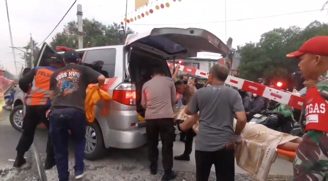 Nekat Terobos, Warga Kebon Pala Tersambar Kereta di Perlintasan Stasiun Poris Tangerang