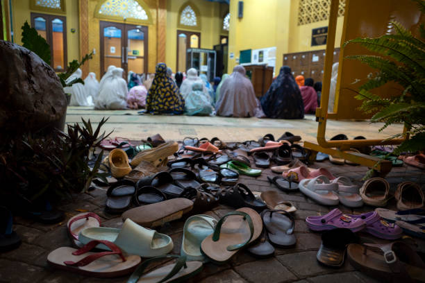 Keutamaan Tarawih dan Cara Menjalankannya di Rumah